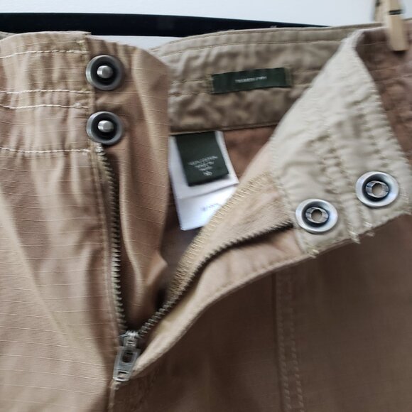 Eddie Bauer Women's Beige Tan Shorts Size 10 - Picture 3 of 8